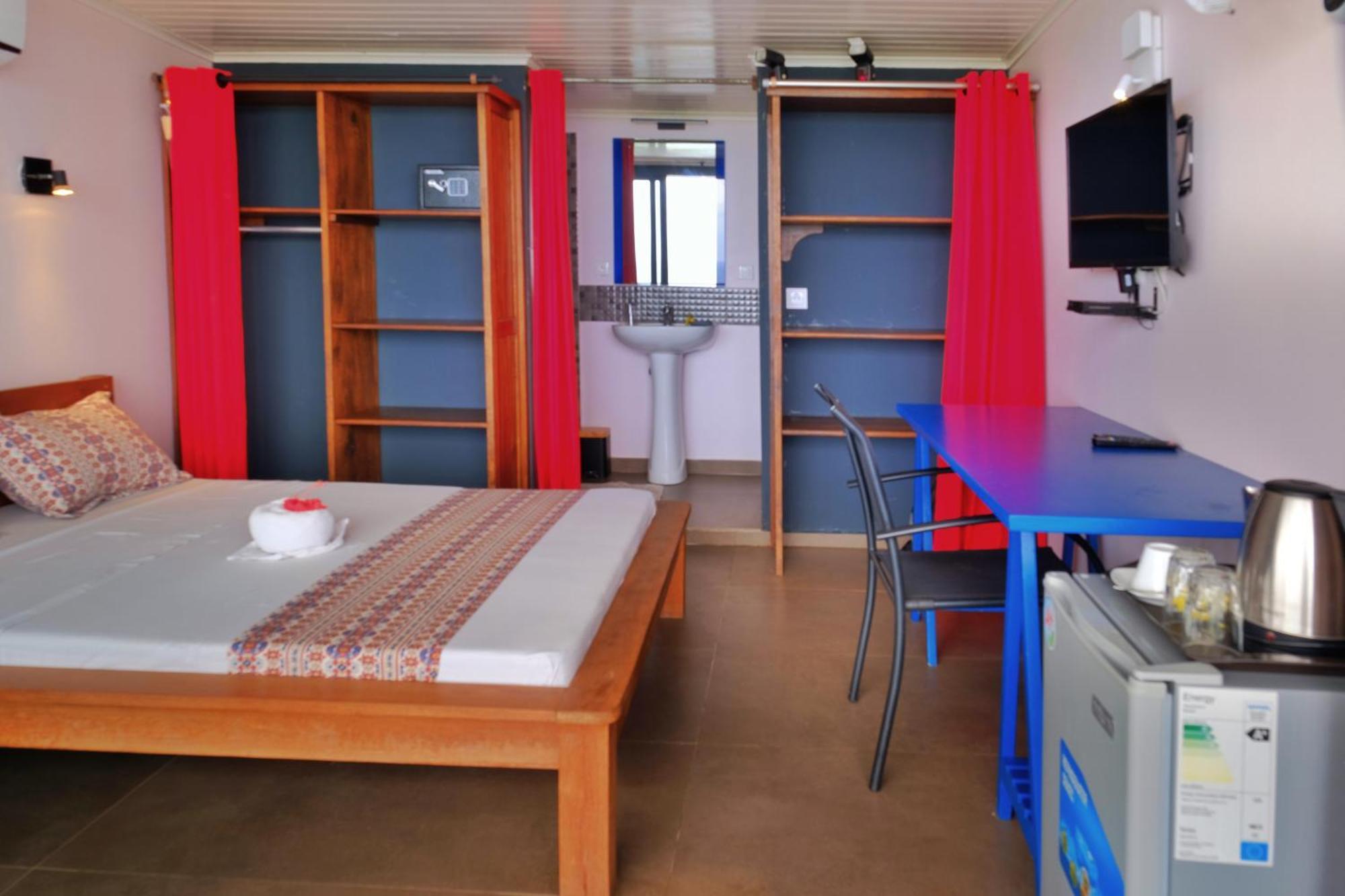 Hotel Villa Les Orchidees Ambatoloaka  Dış mekan fotoğraf